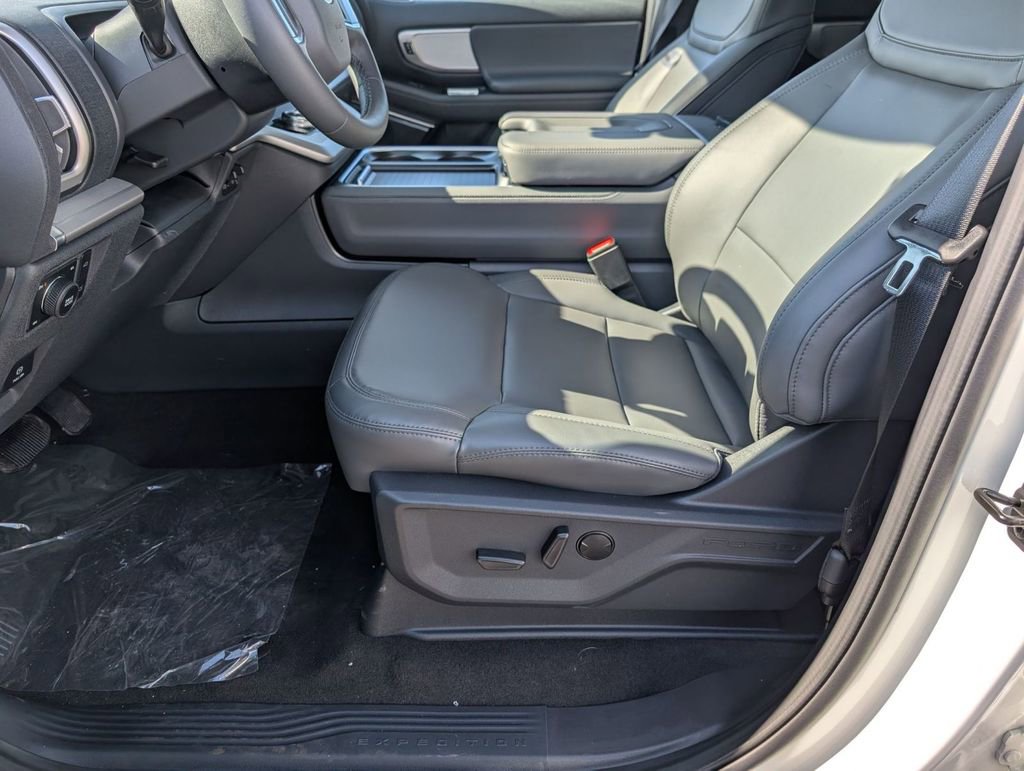 New 2026 Ford Expedition Active AWD/4WD image 26