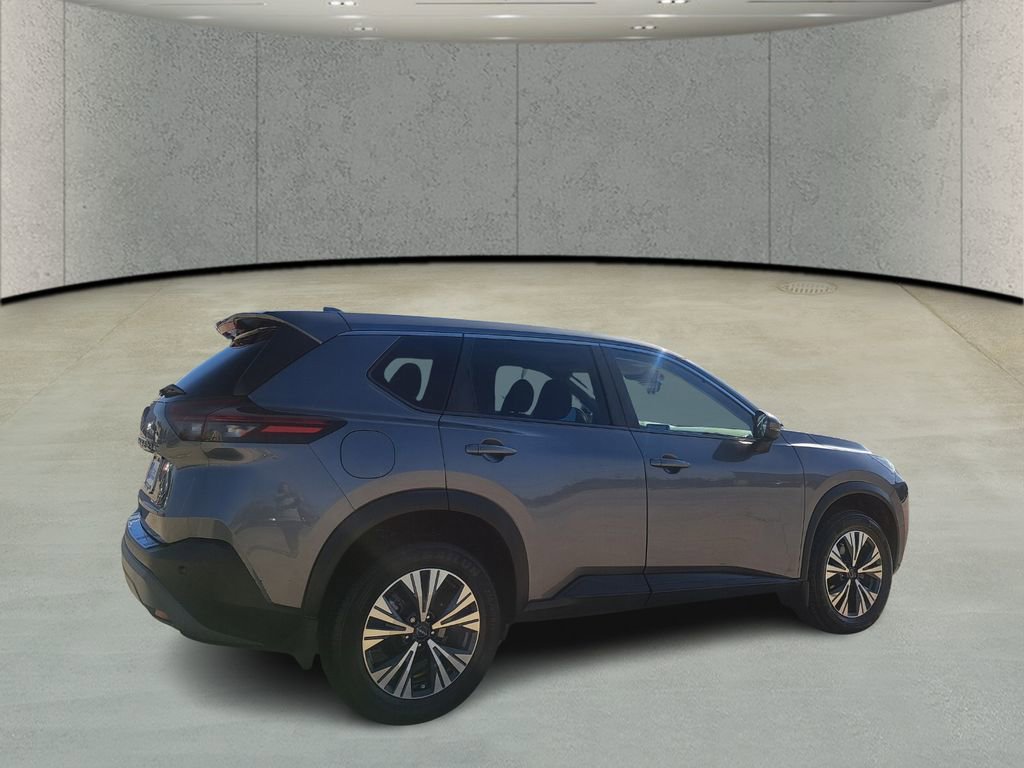Used 2022 Nissan Rogue SV image 5