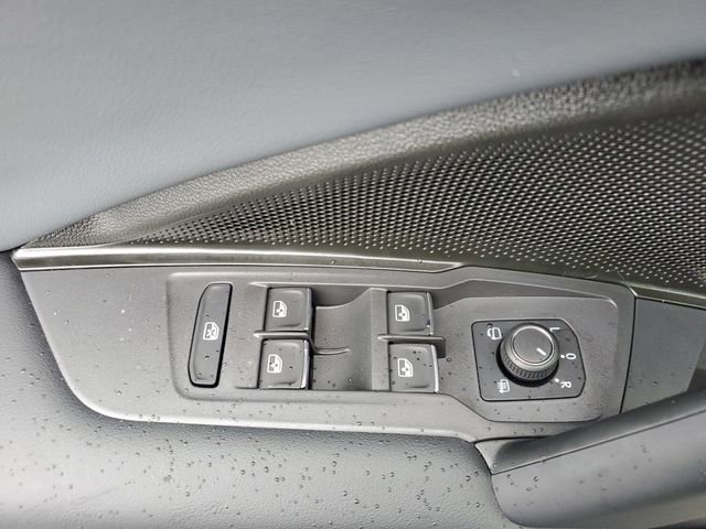 New 2026 Volkswagen Tiguan SEL R-Line image 24