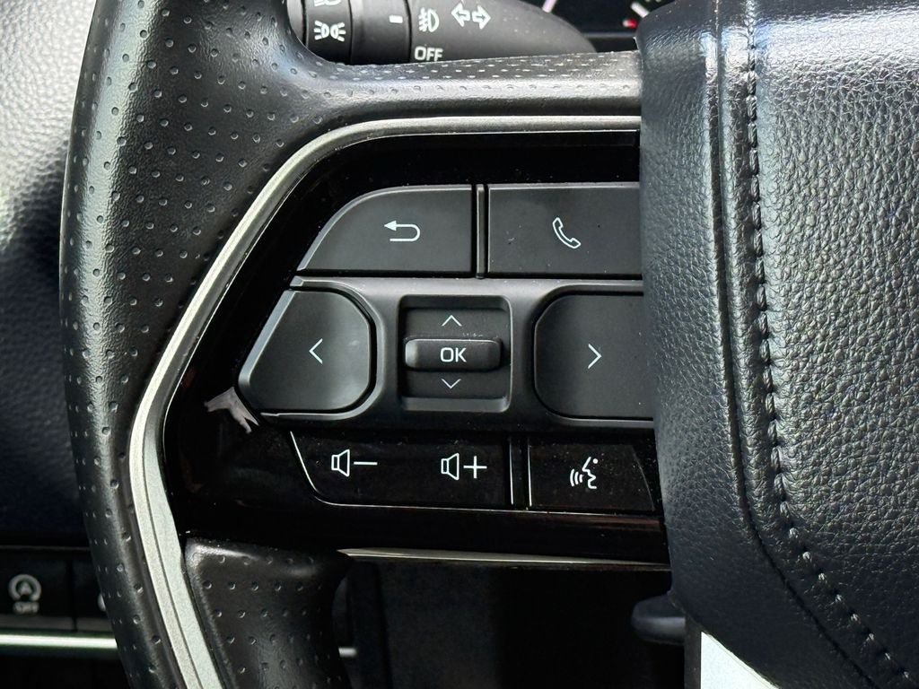 Used 2023 Toyota Tundra SR5 w/ SR5 Convenience Package AWD/4WD image 21