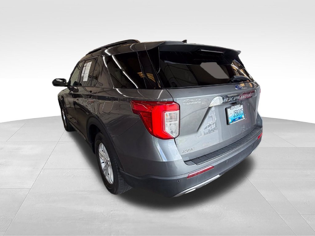Used 2023 Ford Explorer XLT w/ Equipment Group 202A RWD image 3