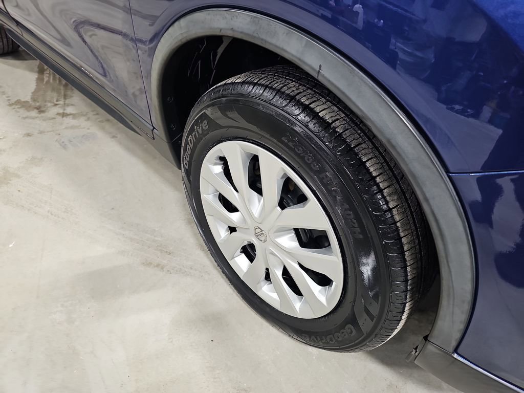 Used 2020 Nissan Rogue S image 10