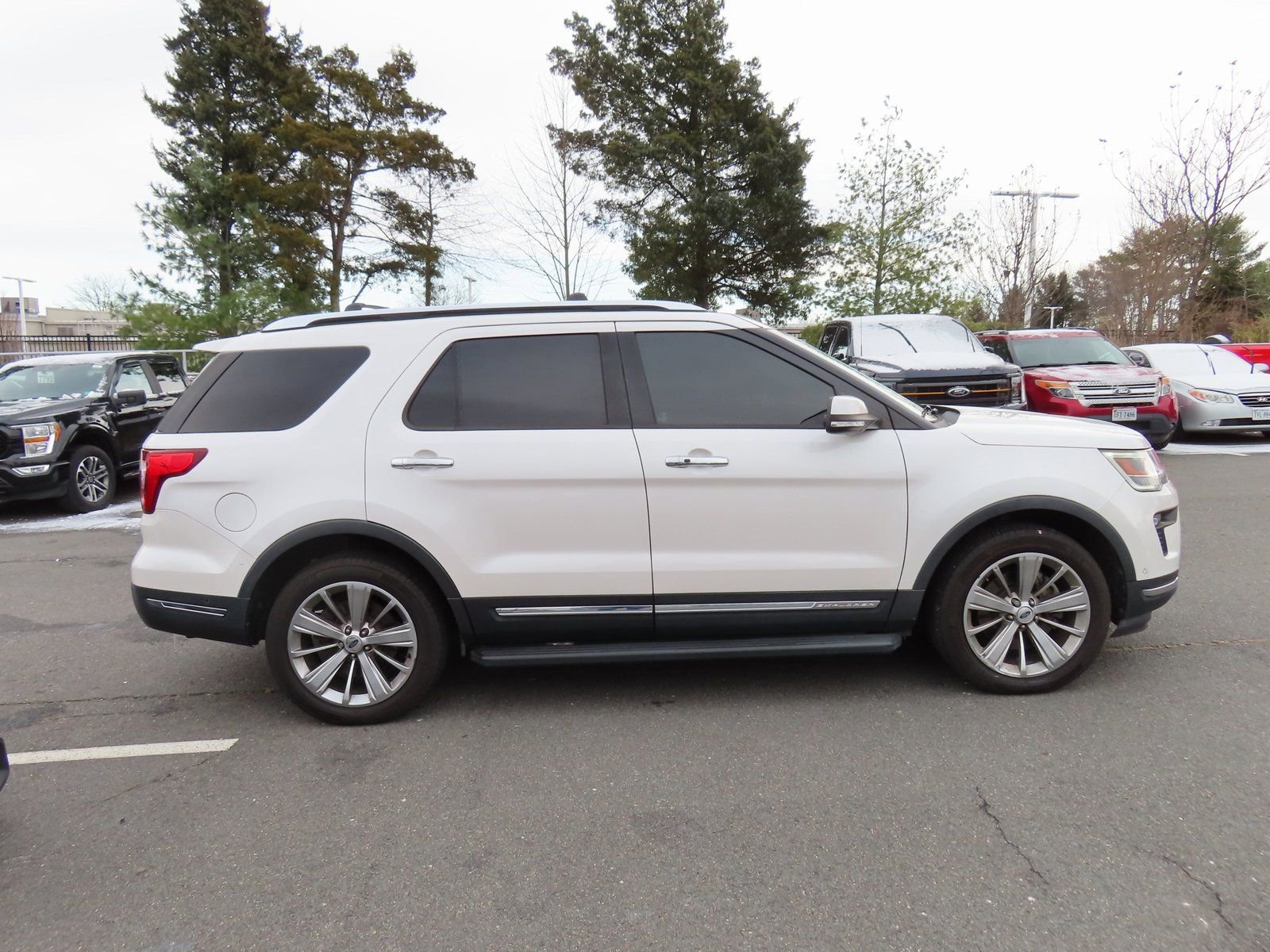 Used 2018 Ford Explorer Limited w/ Equipment Group 301A image 4