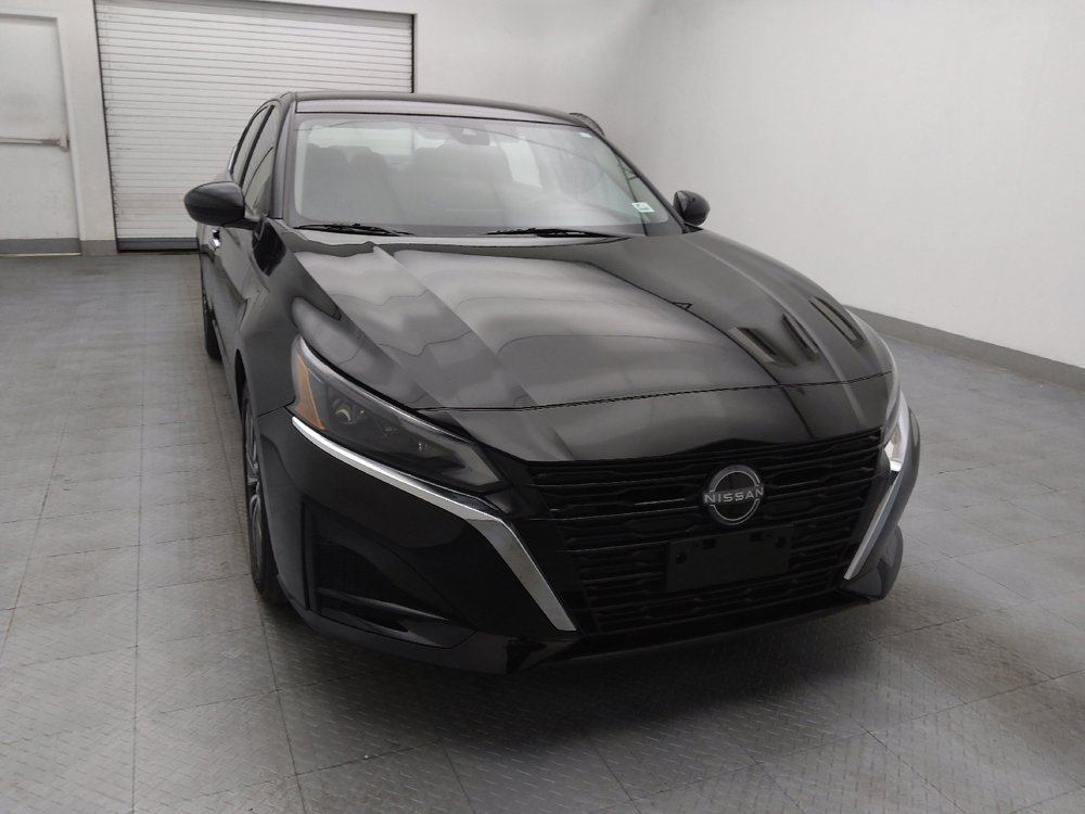 Used 2023 Nissan Altima 2.5 SV image 14