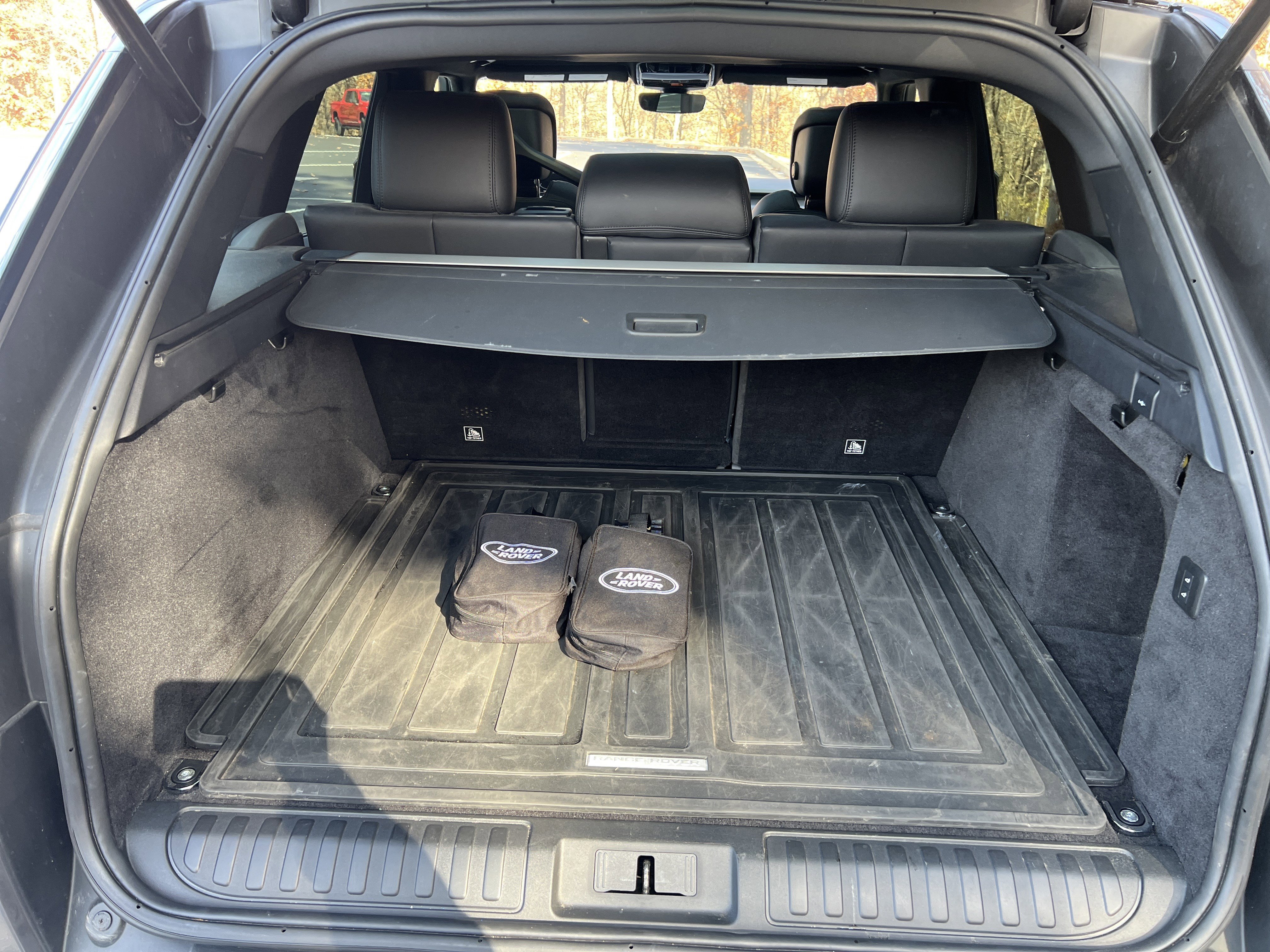 Used 2020 Land Rover Range Rover Sport HSE image 32