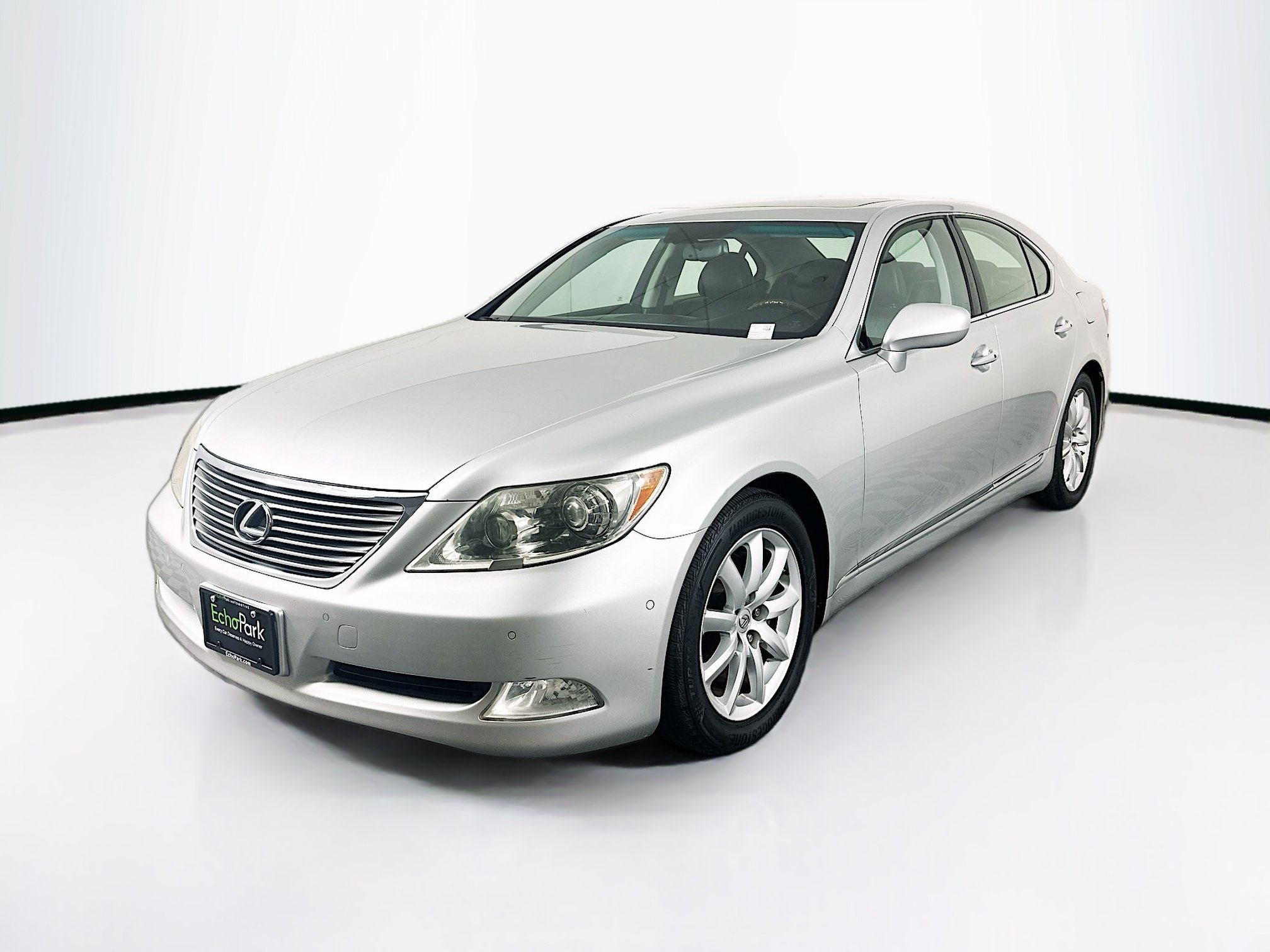 Used 2008 Lexus LS 460 RWD image 3