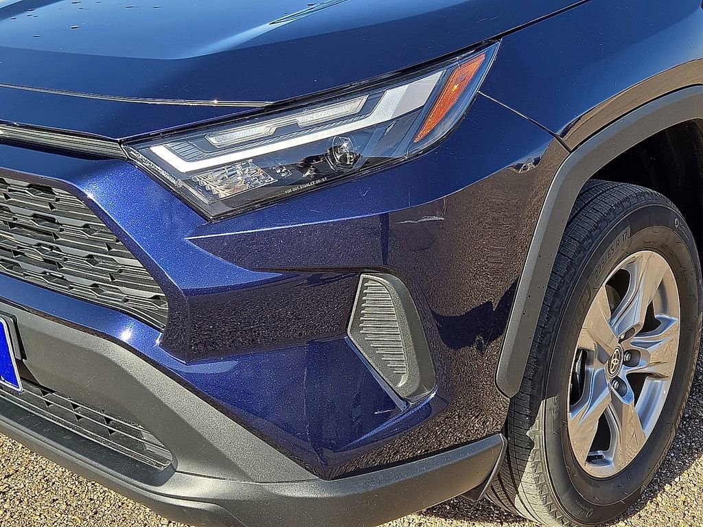 Used 2025 Toyota RAV4 XLE image 9