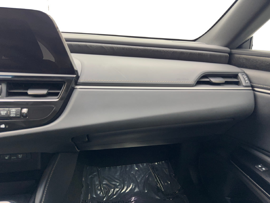 Used 2025 Lexus ES 300h w/ Premium Package FWD image 60