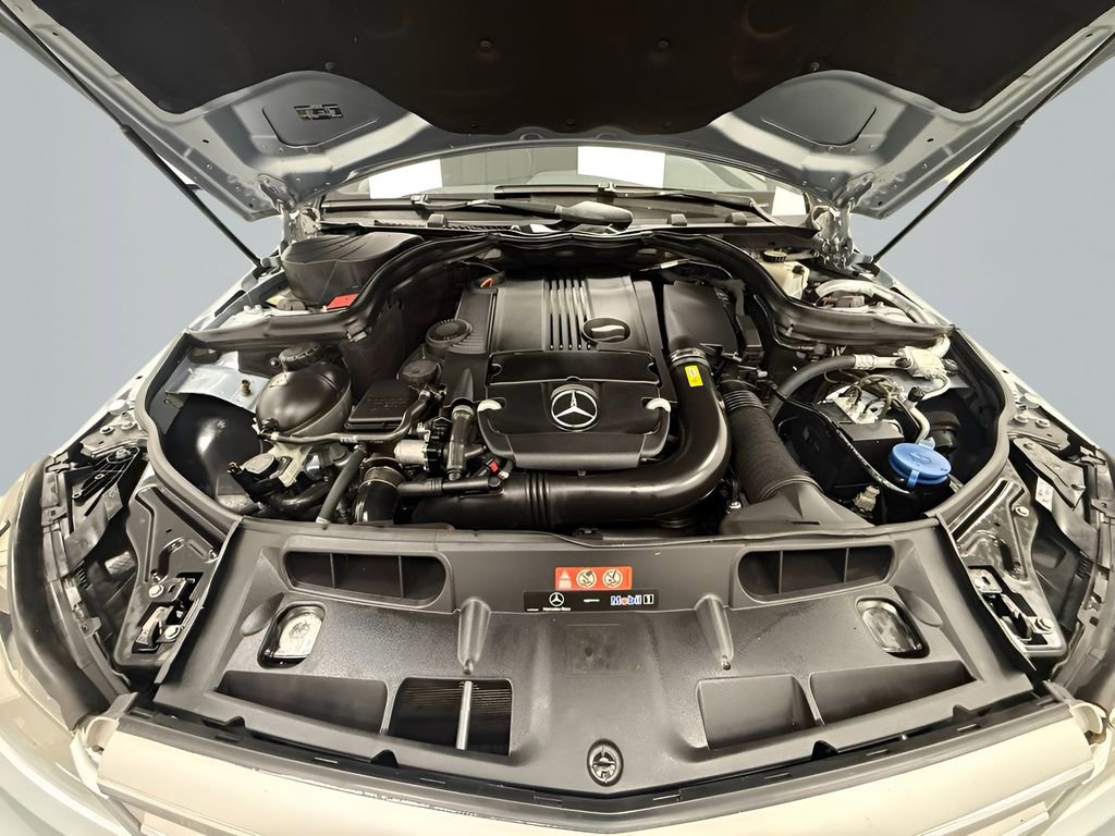 Used 2013 Mercedes-Benz C 250 Sedan image 21