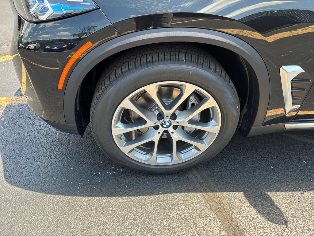 New 2026 BMW X5 xDrive40i AWD/4WD image 9