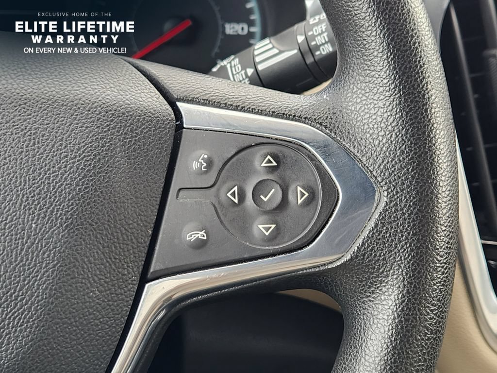 Used 2023 Chevrolet Traverse LS AWD/4WD image 27