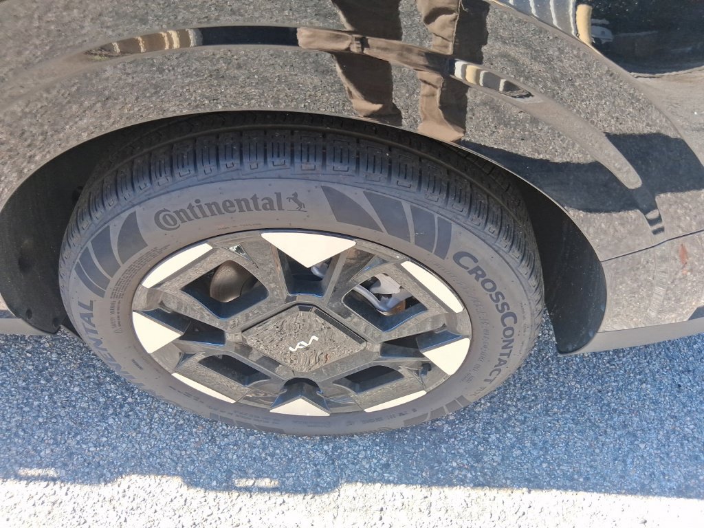 Certified 2026 Kia Carnival EX FWD image 10