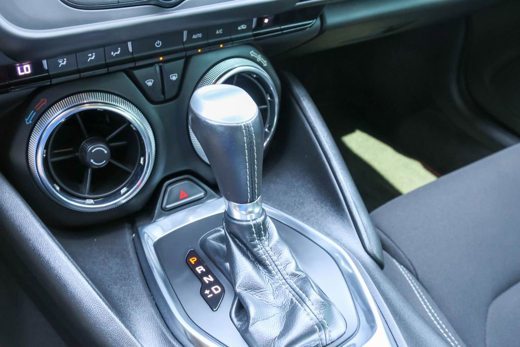 Used 2019 Chevrolet Camaro LT RWD image 13