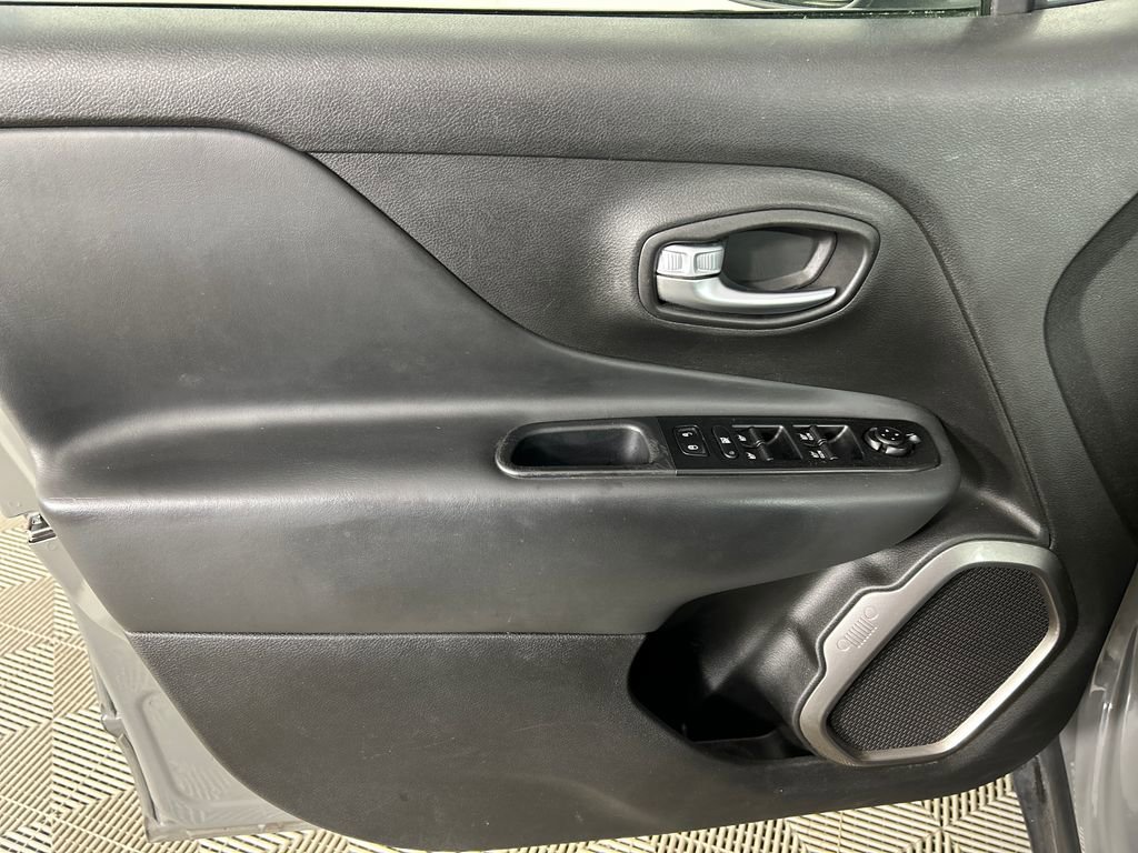 Used 2022 Jeep Renegade Sport AWD/4WD image 11