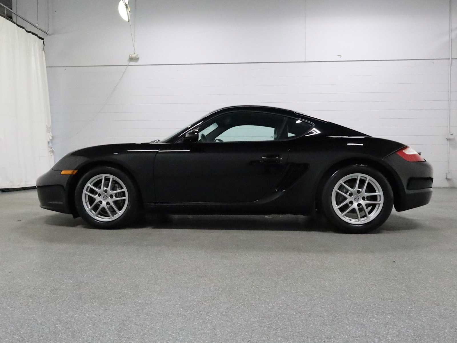 Used 2007 Porsche Cayman RWD image 2