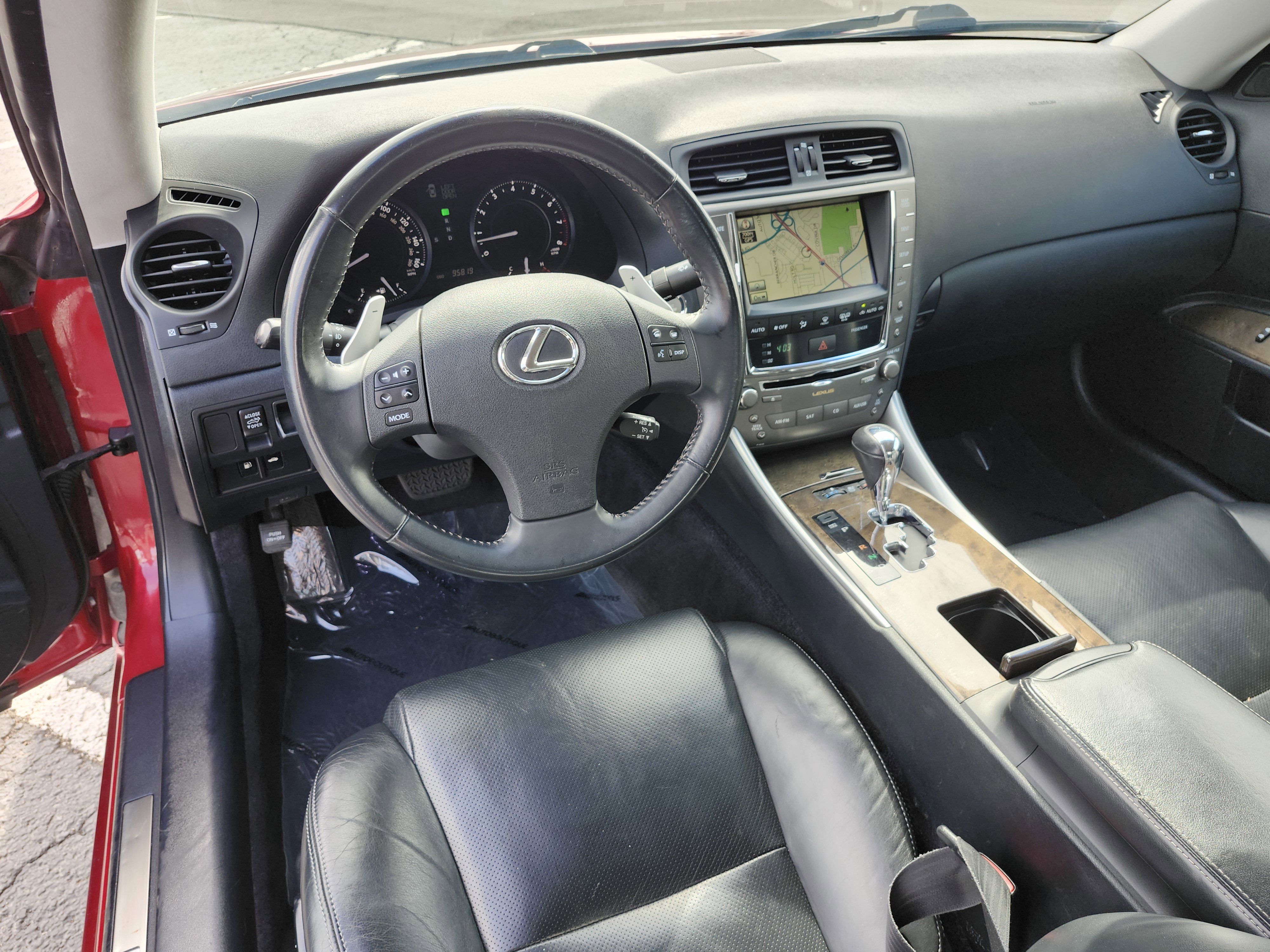 Used 2010 Lexus IS 350C image 32