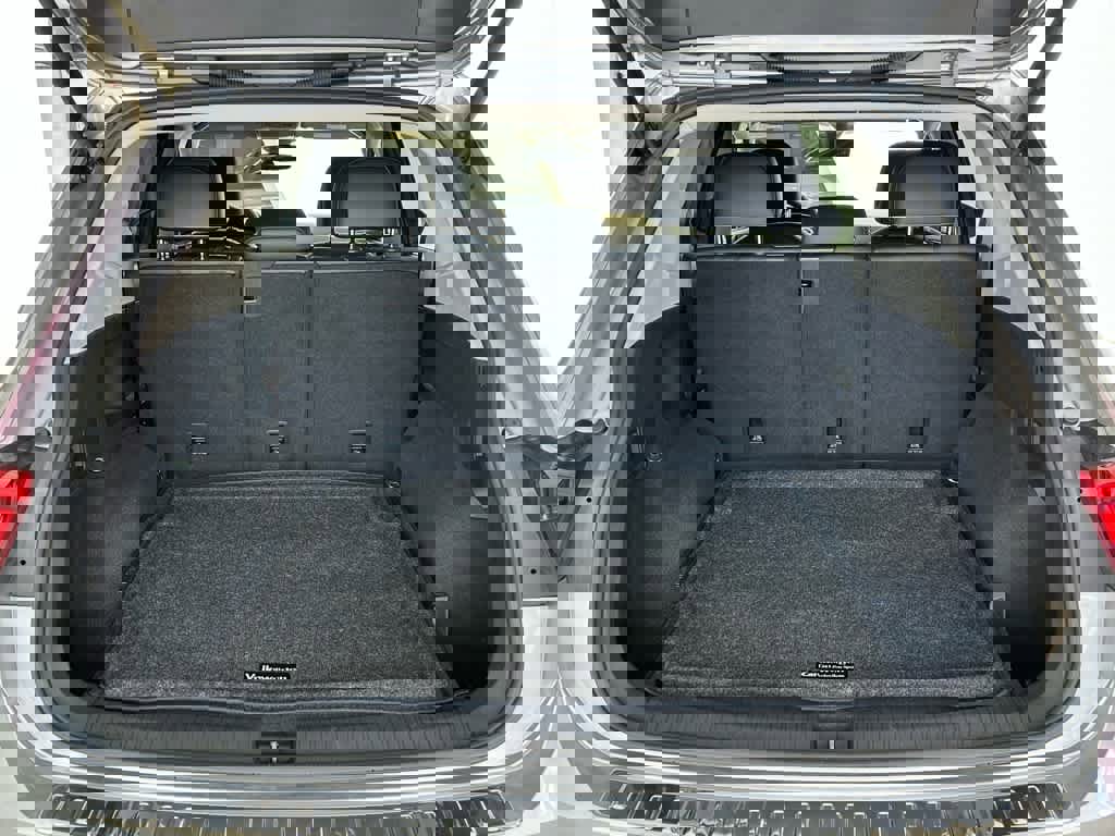 Certified 2024 Volkswagen Tiguan SE w/ Panoramic Sunroof Package image 23