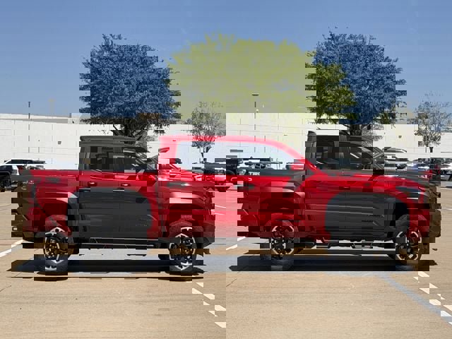 Certified 2025 Toyota Tacoma TRD Off-Road image 3