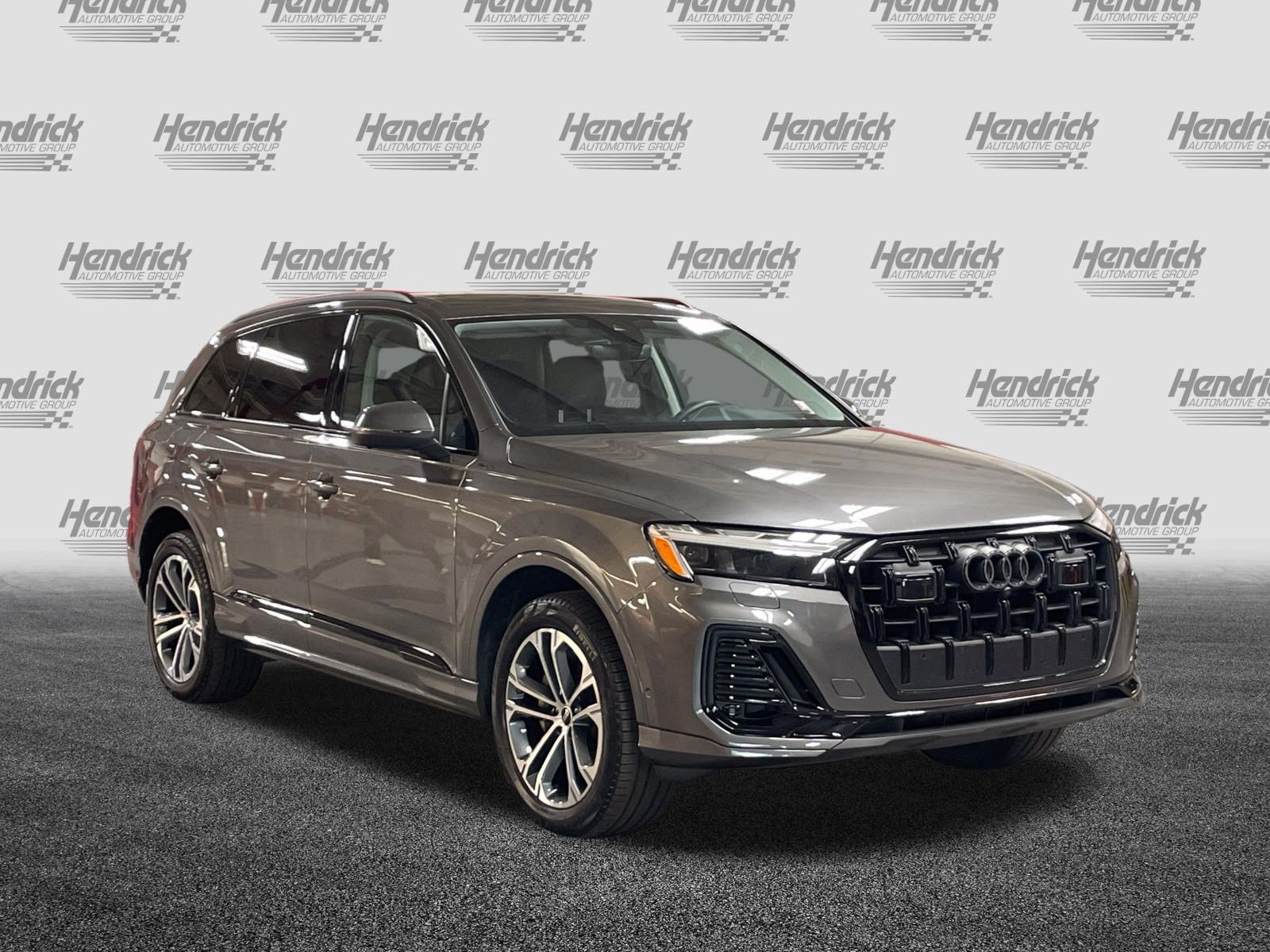 Used 2025 Audi Q7 2.0T Premium Plus AWD/4WD image 2