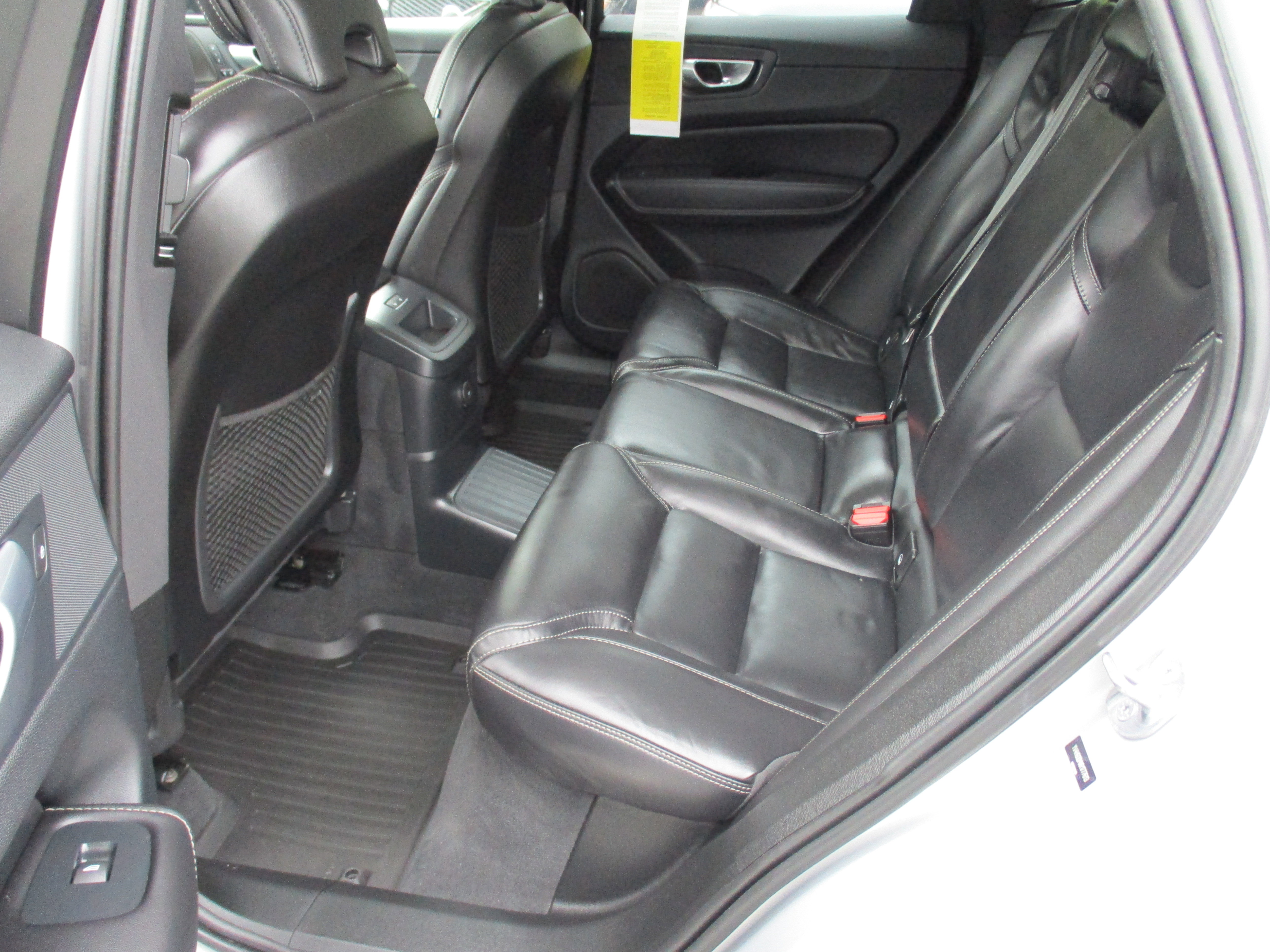 Used 2024 Volvo XC60 T8 Ultimate w/ Protection Package Premier AWD/4WD image 12
