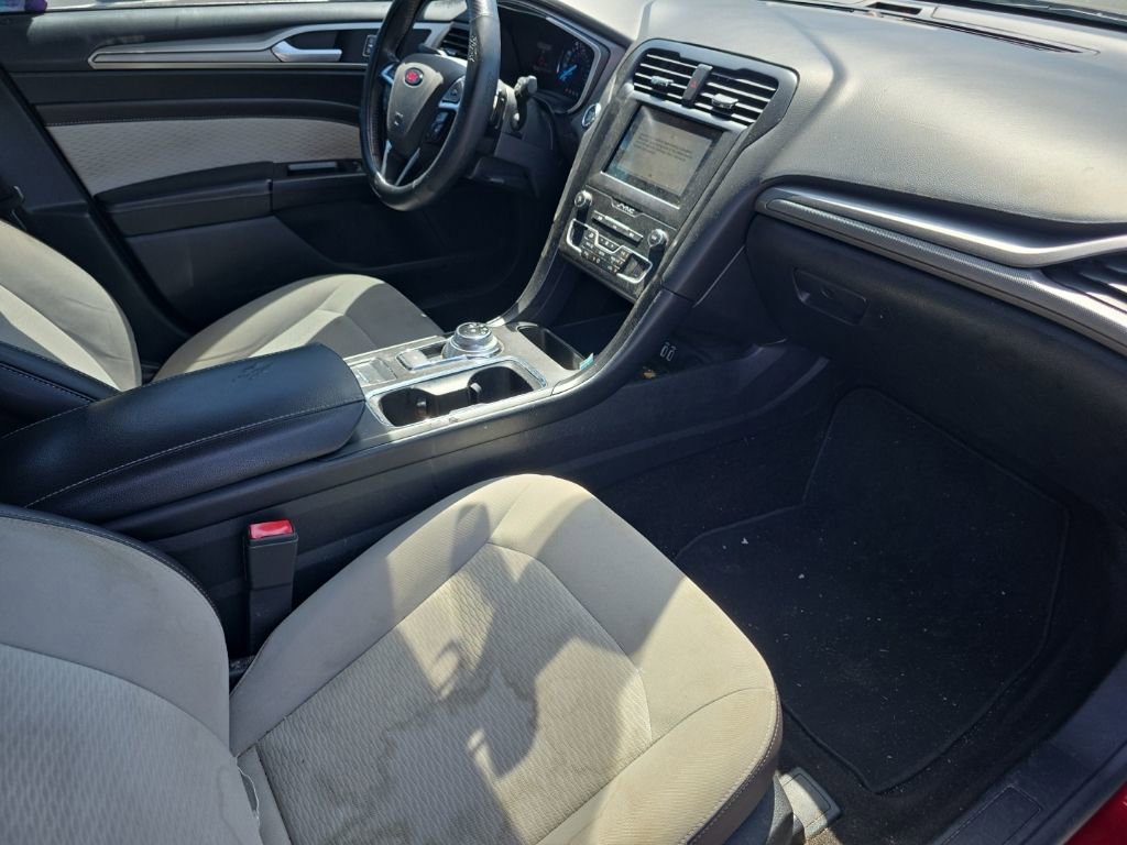 Used 2019 Ford Fusion SE w/ Equipment Group 151A image 14