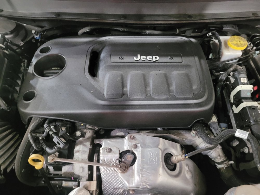 Used 2019 Jeep Cherokee Limited w/ Technology Group AWD/4WD image 30