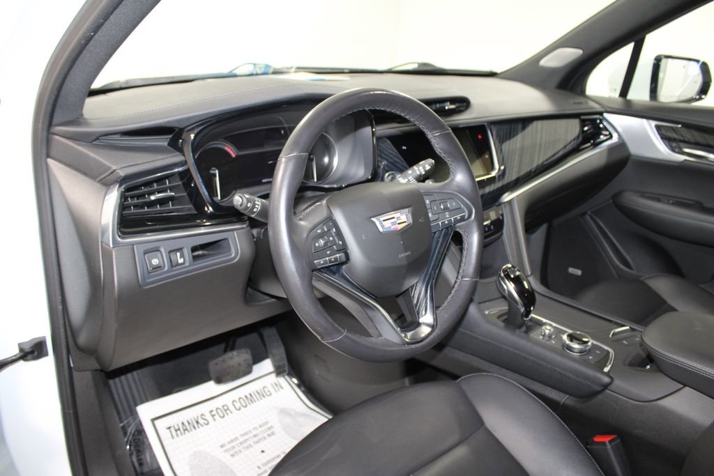 Used 2024 Cadillac XT6 Premium Luxury image 23
