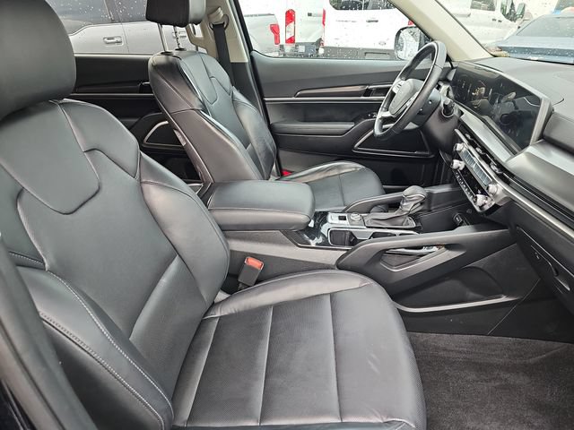 Used 2023 Kia Telluride LX AWD/4WD image 12