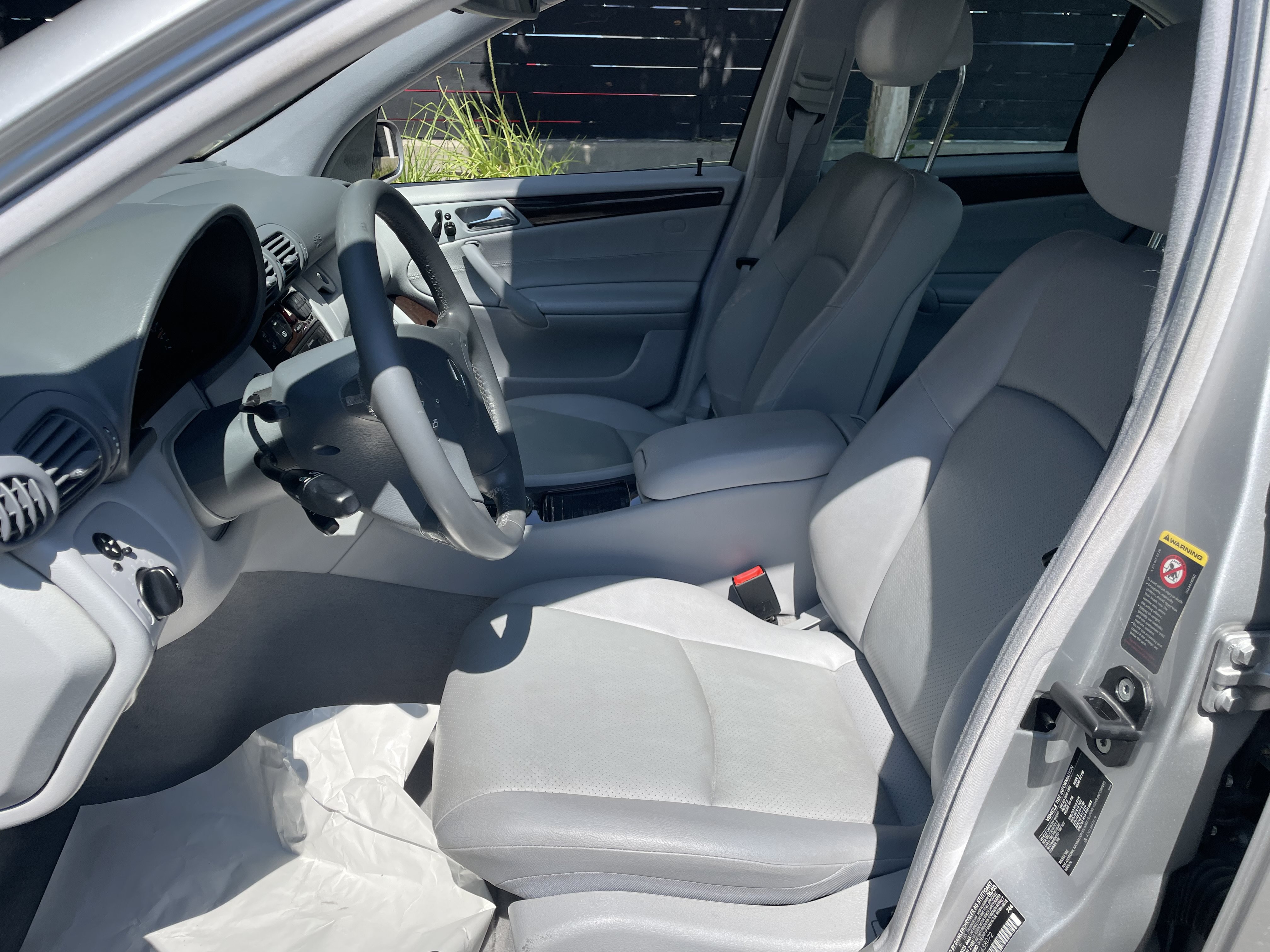 Used 2003 Mercedes-Benz C 320 Sedan image 4