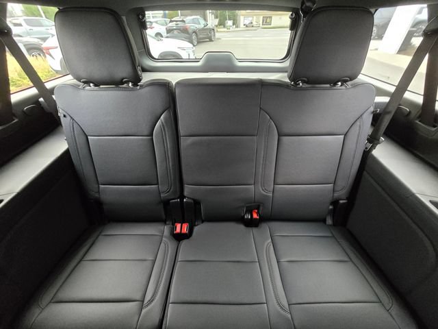 New 2026 Chevrolet Suburban LT w/ Comfort Package AWD/4WD image 18
