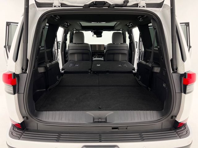 Used 2024 Lexus GX 550 w/ Cold Area Package AWD/4WD image 19