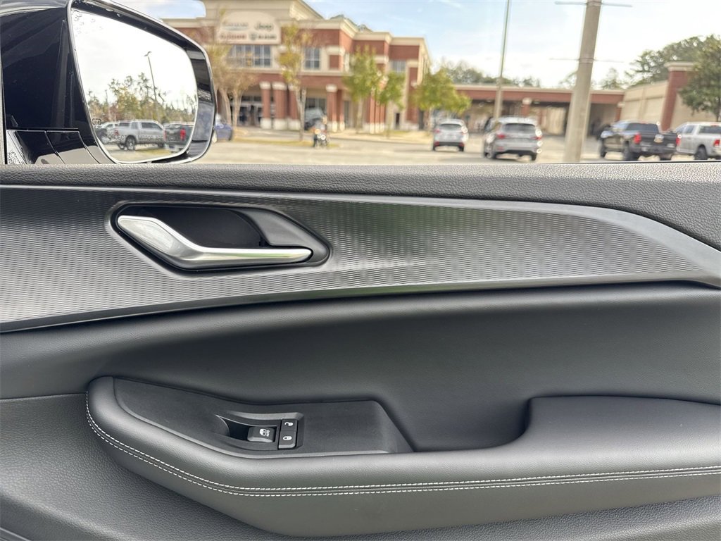 New 2025 Jeep Grand Cherokee Altitude image 26