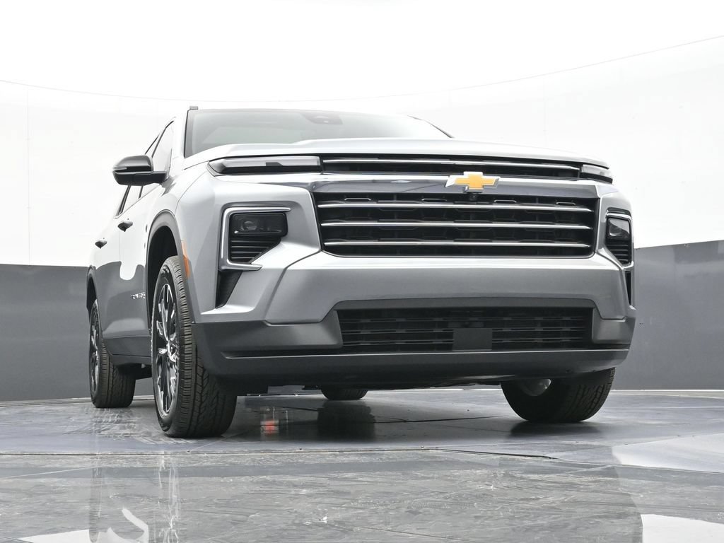 New 2026 Chevrolet Traverse LT w/ Sun and Wheel Package FWD image 45