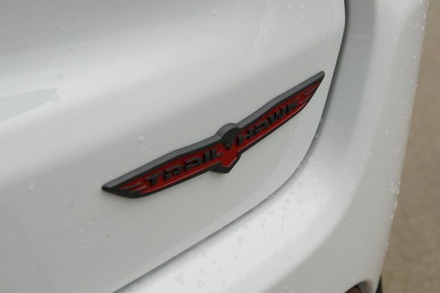 Used 2025 Jeep Compass Trailhawk image 11