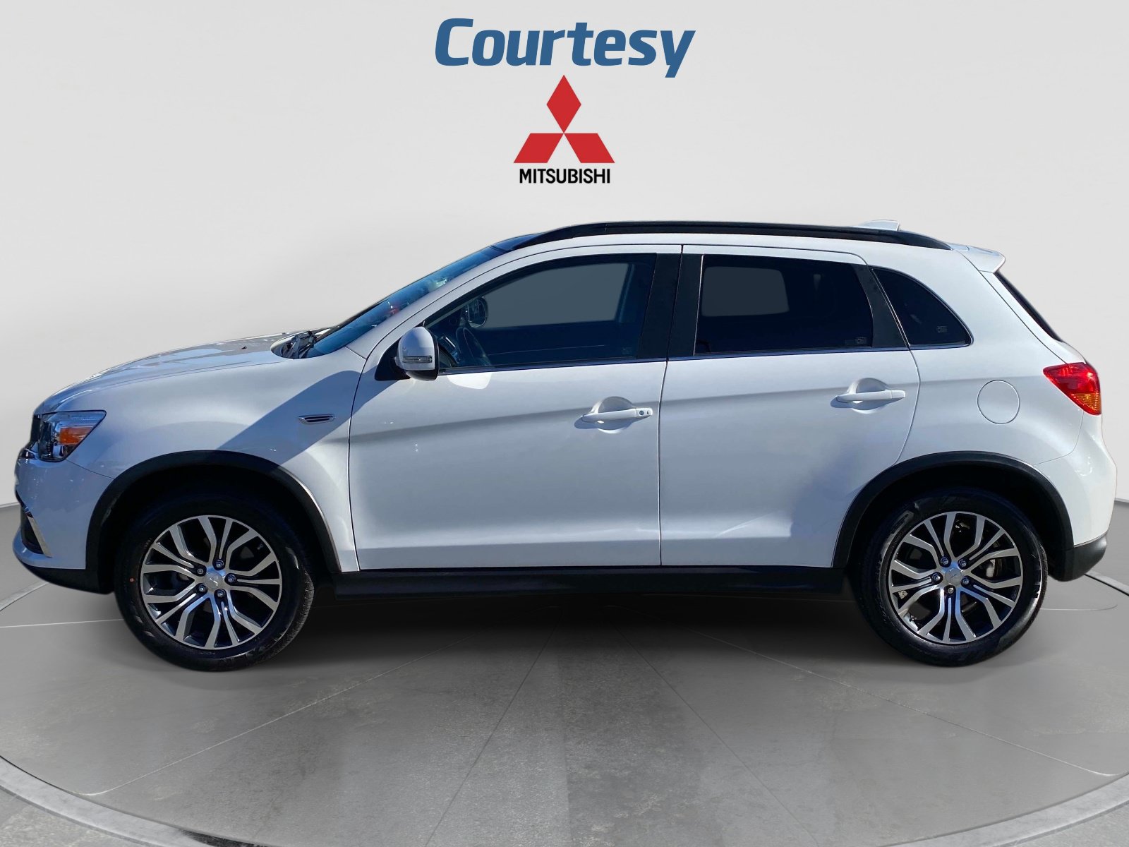 Used 2017 Mitsubishi Outlander Sport GT AWD/4WD image 2