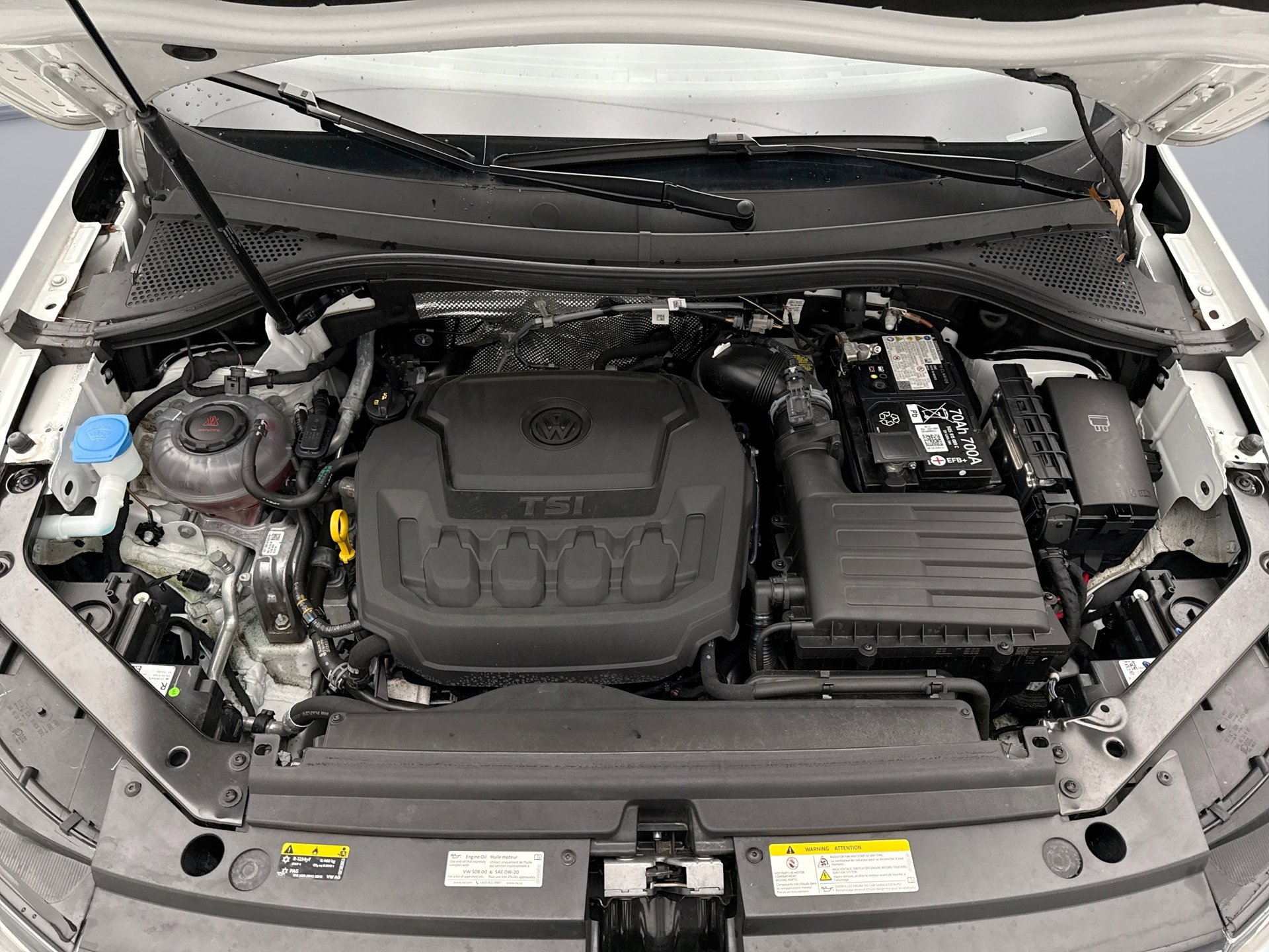 Used 2024 Volkswagen Tiguan SE R-Line image 28