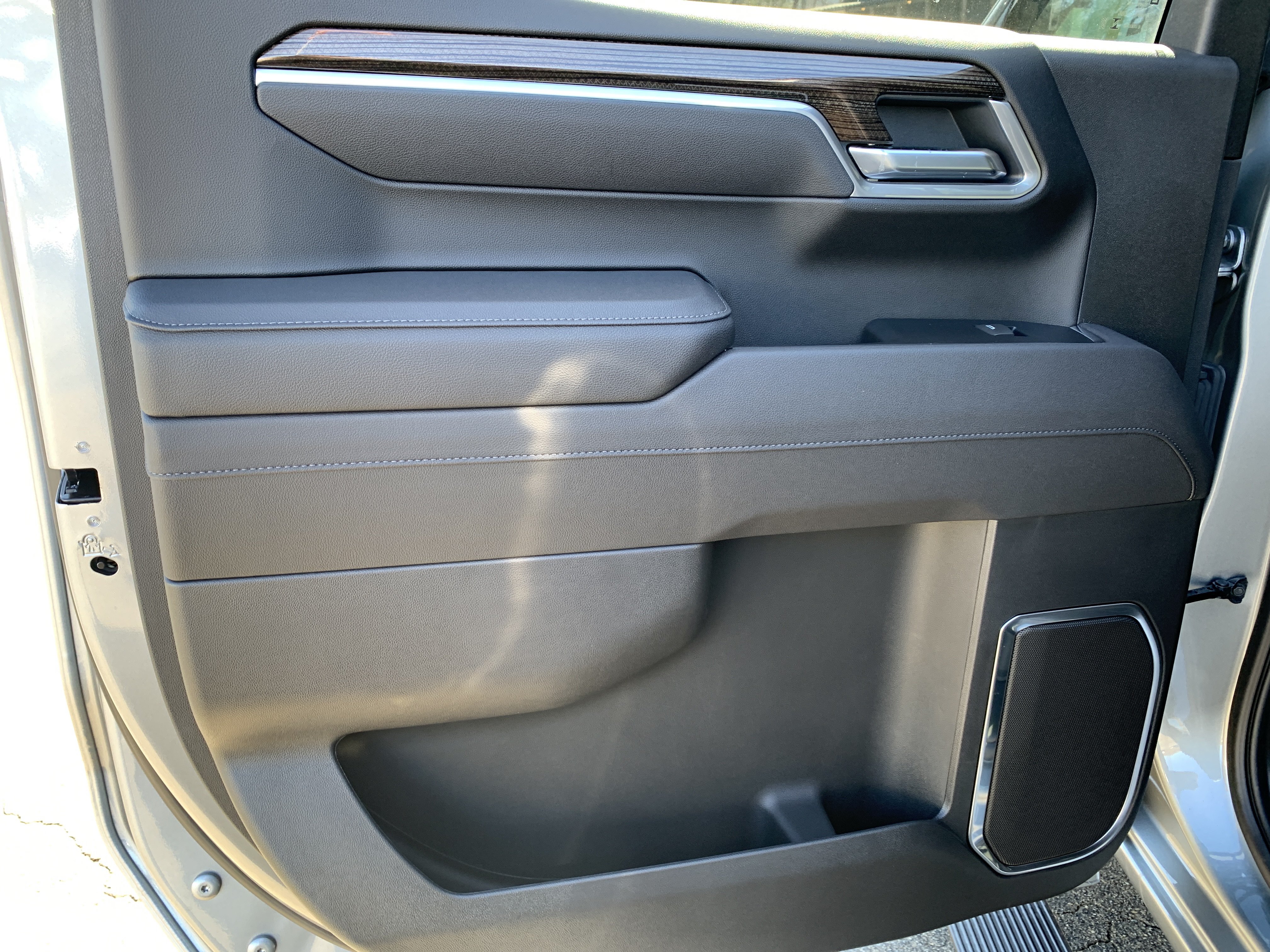 New 2025 Chevrolet Silverado 1500 RST AWD/4WD image 23