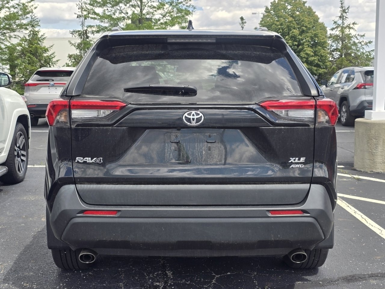 Certified 2020 Toyota RAV4 XLE Premium AWD/4WD image 6