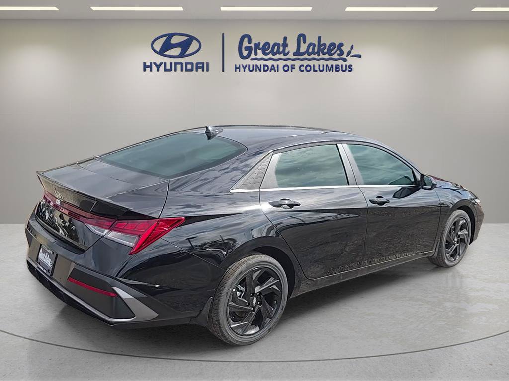 New 2026 Hyundai Elantra SEL Sport Premium FWD image 5
