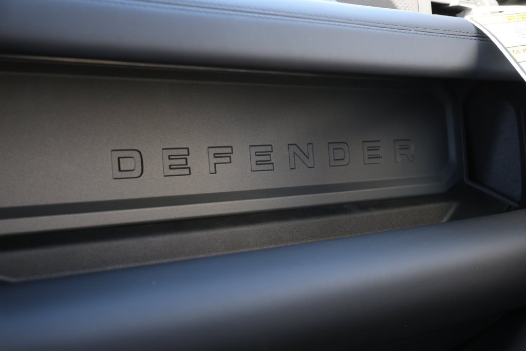 New 2026 Land Rover Defender 110 X-Dynamic SE AWD/4WD image 26