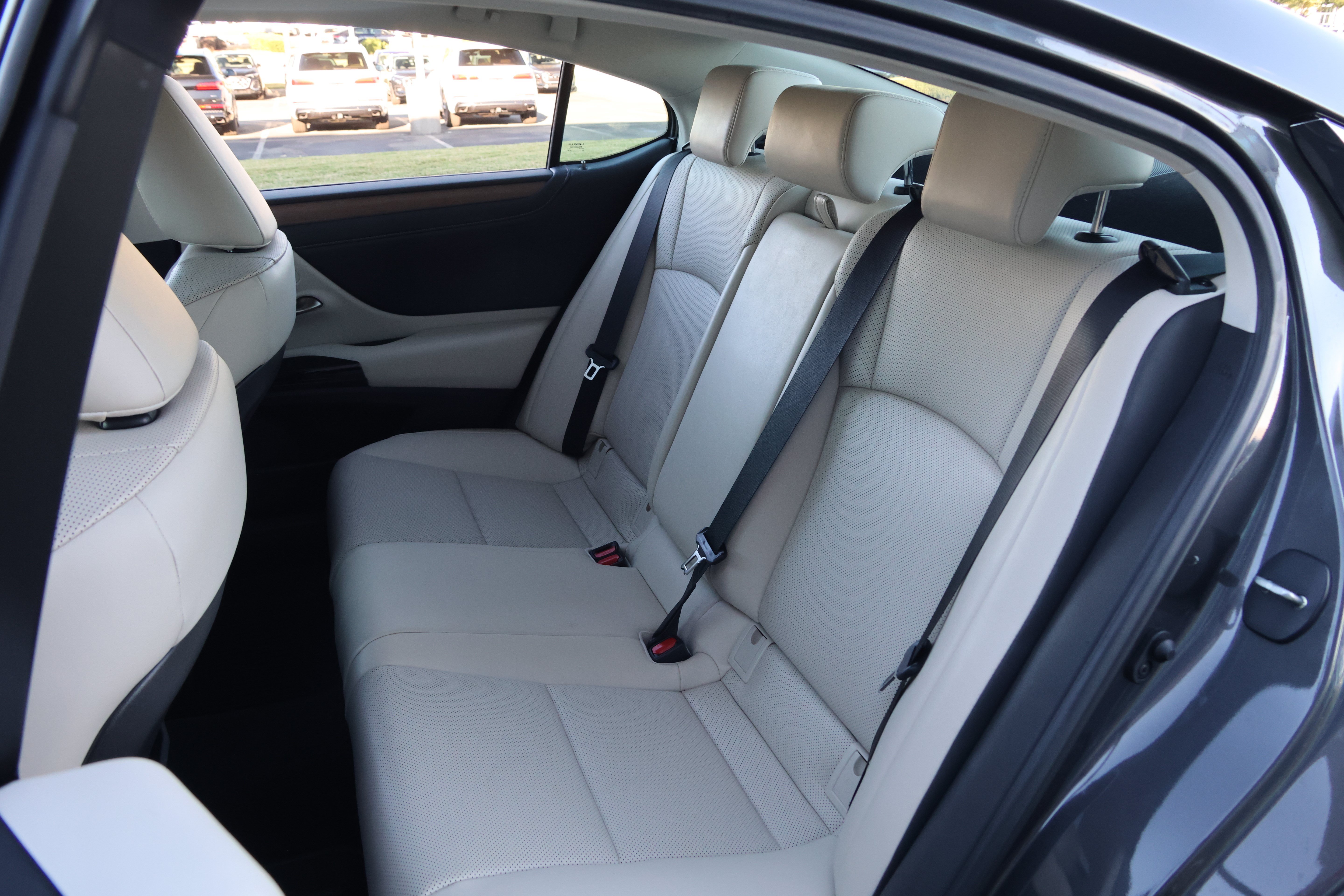 Used 2025 Lexus ES 350 w/ Premium Package FWD image 34