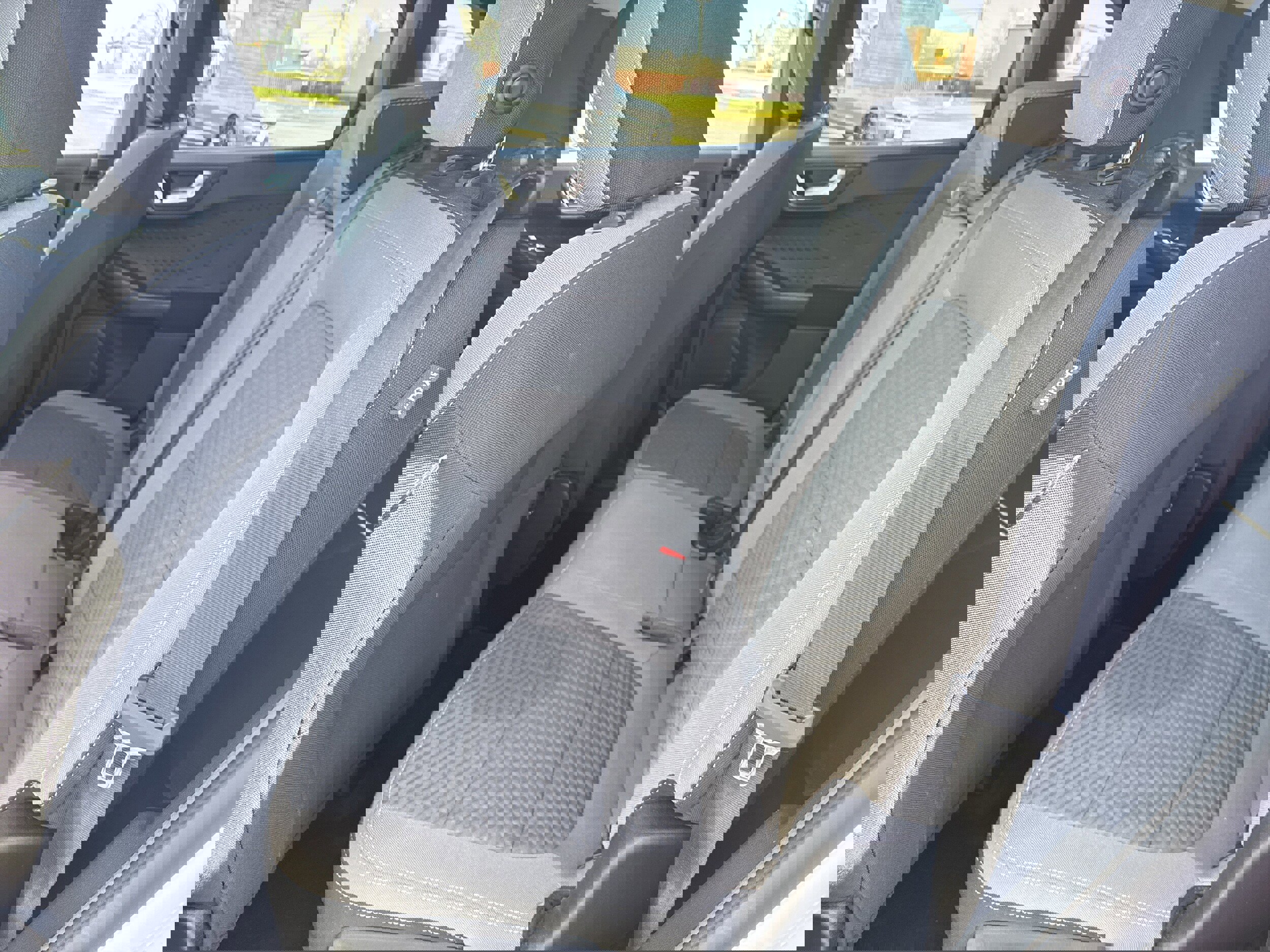 Used 2020 Ford Escape SE image 7