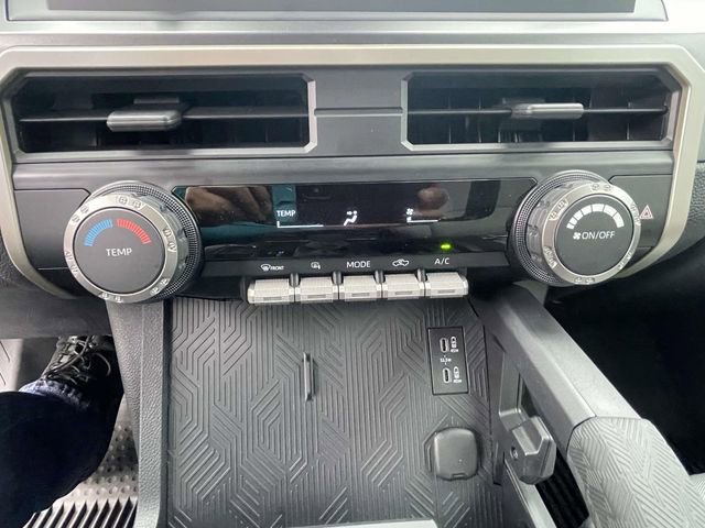 Used 2025 Toyota Tacoma SR5 AWD/4WD image 25