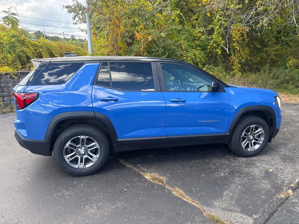 Used 2025 GMC Terrain Elevation AWD/4WD image 9