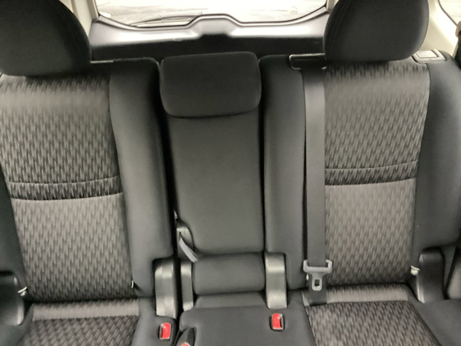 Used 2017 Nissan Rogue S w/ S Appearance Package AWD/4WD image 10