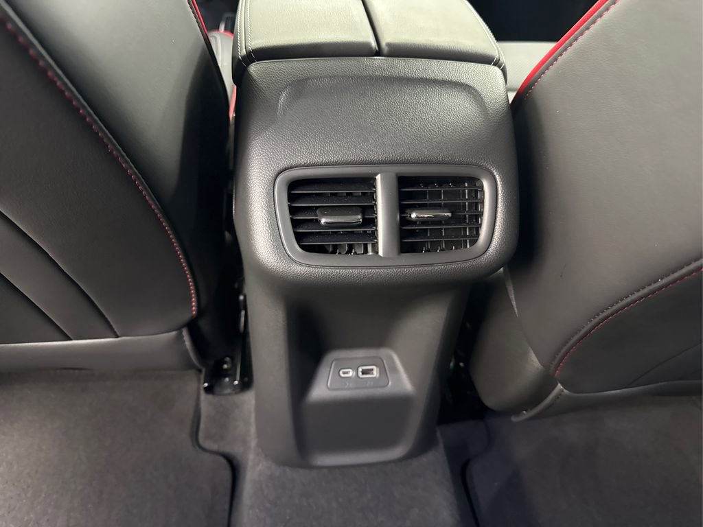 Used 2023 Buick Envision Essence w/ Technology Package I image 33