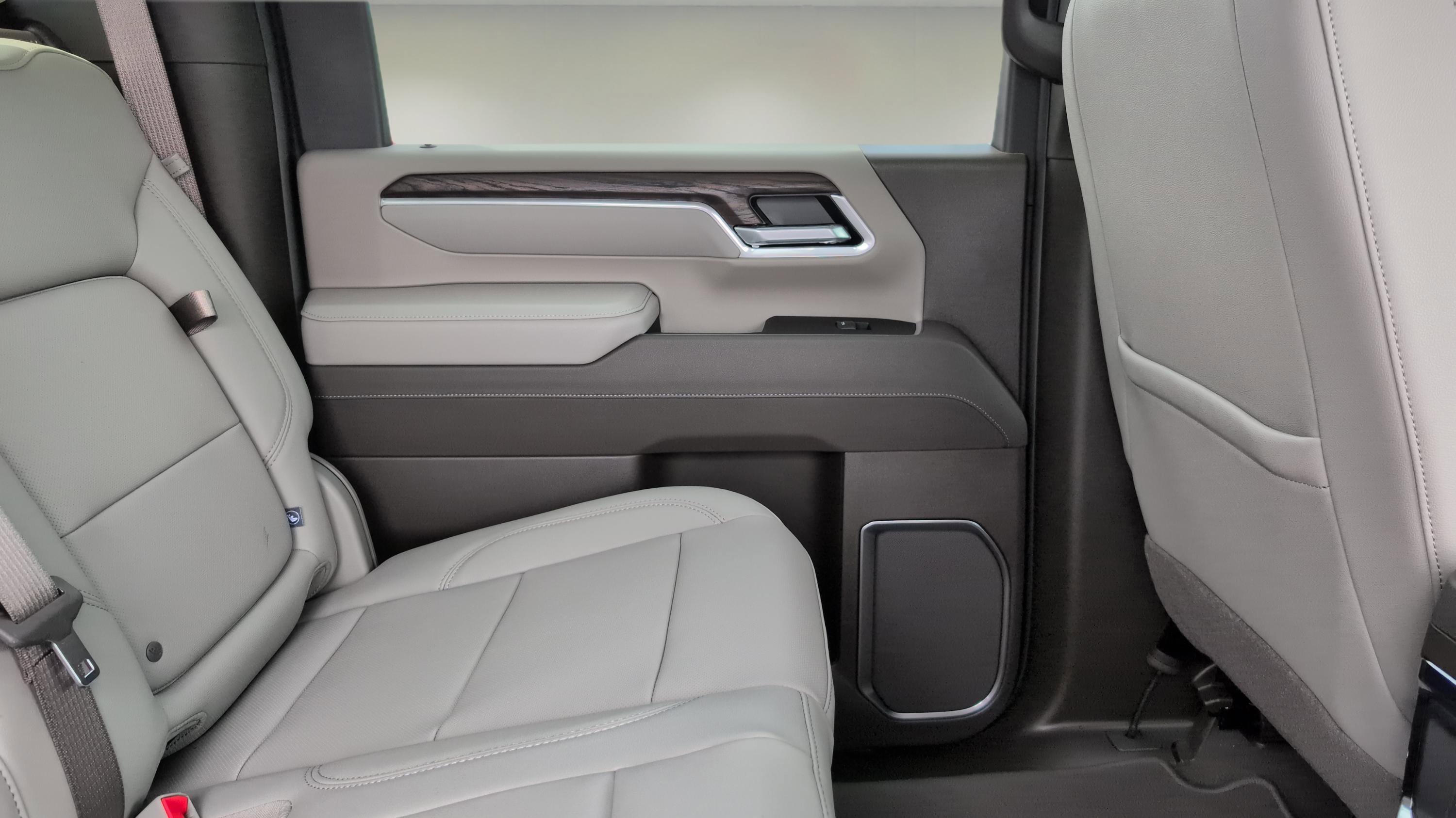 New 2025 GMC Sierra 2500 SLT w/ SLT Convenience Package image 26