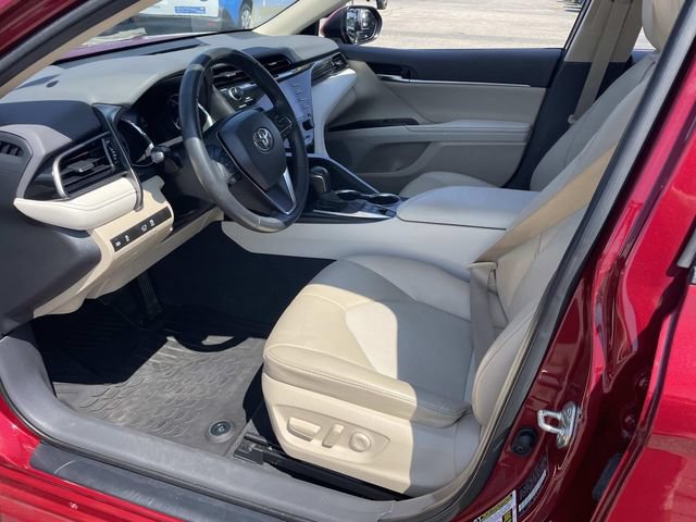 Used 2020 Toyota Camry XLE FWD image 21