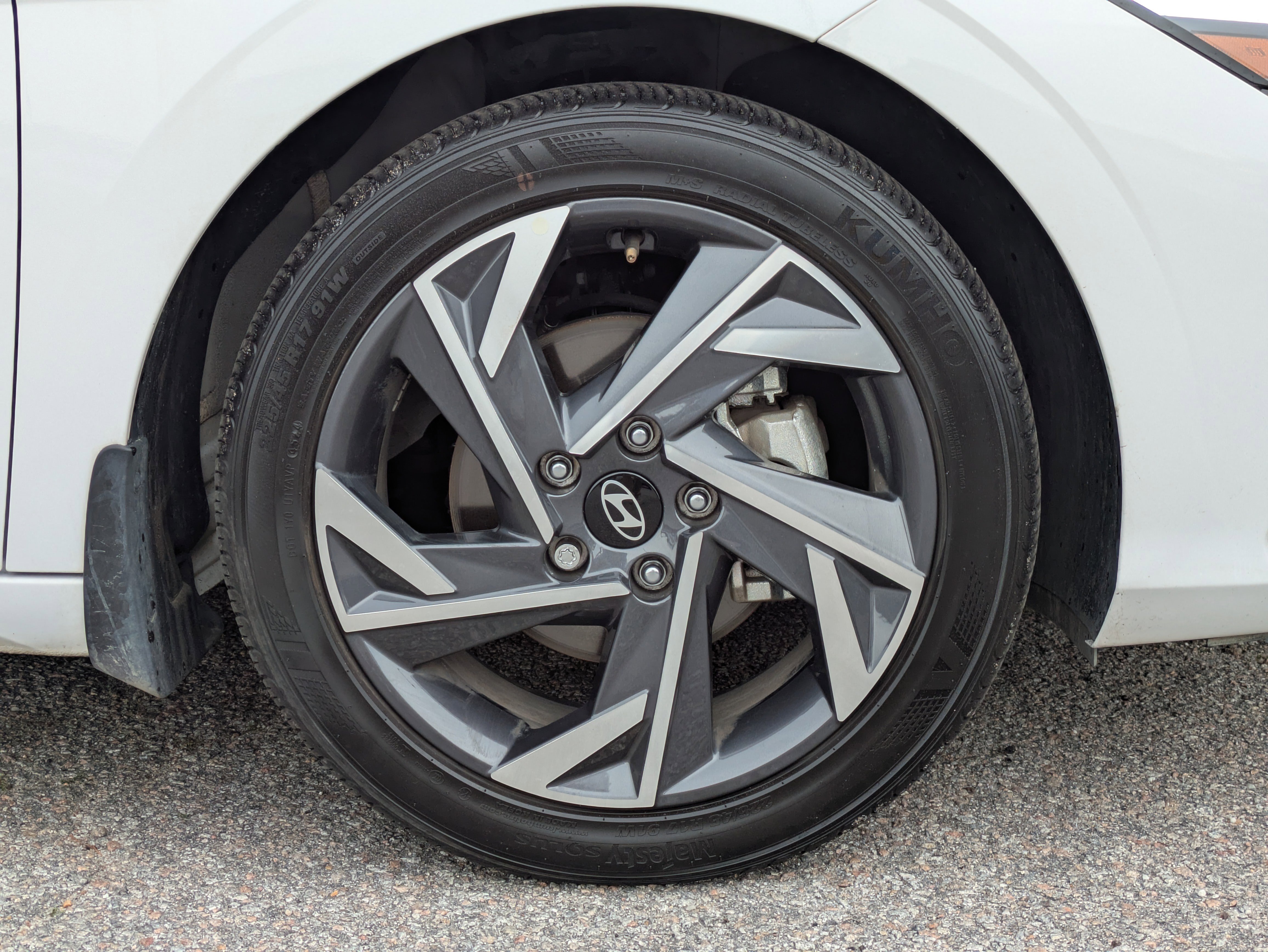 Certified 2025 Hyundai Elantra Sport image 11