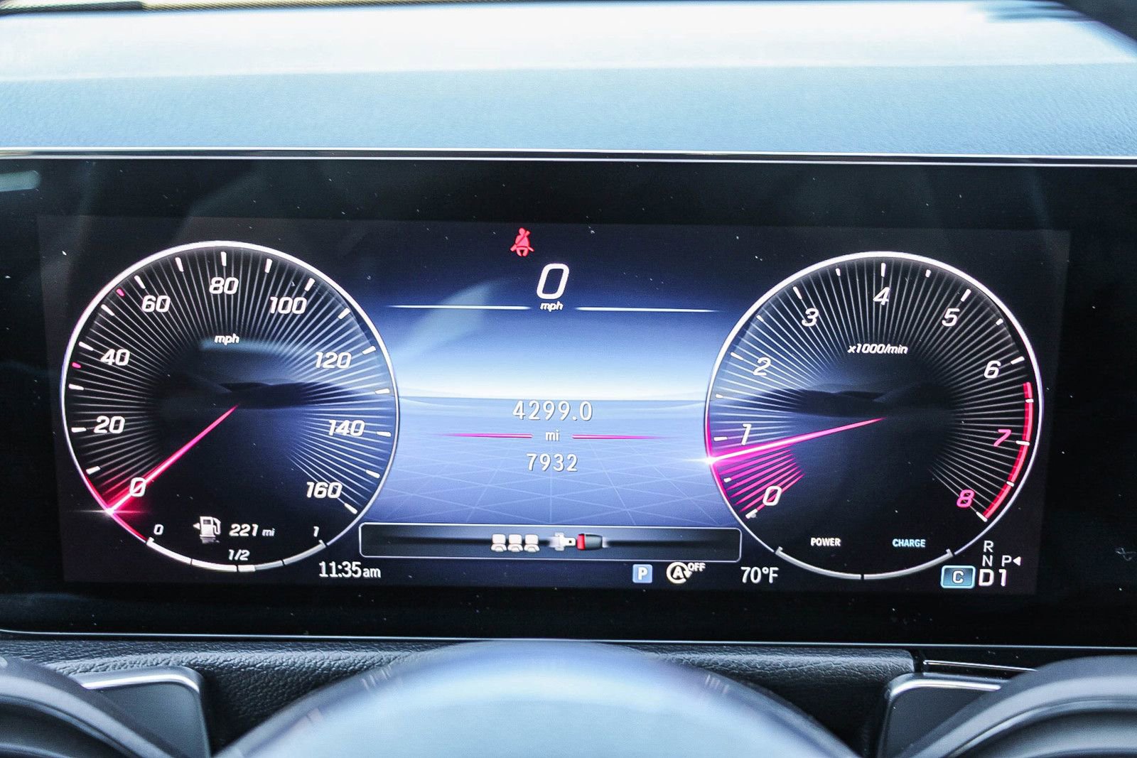 Certified 2025 Mercedes-Benz GLB 250 4MATIC image 21